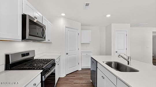5th image of 258 Bay Laurel Drive