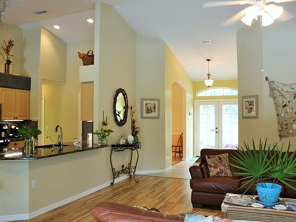 5th image of 1646 Kew Gardens Ave
