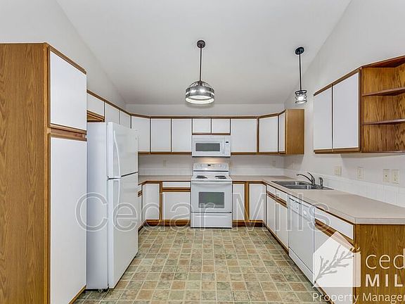 4th image of 4502 N Ironwood Cir