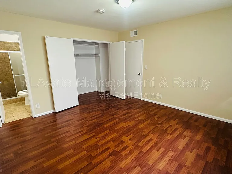 1416 N Martel Ave #3 — Photo 8