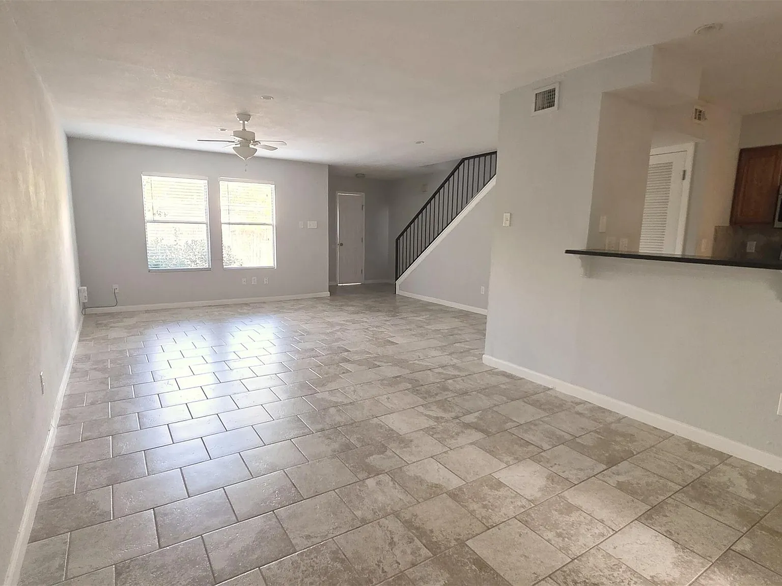 2 bed, 1.5 bath, 1144 sqft, $1,895 — Photo 4