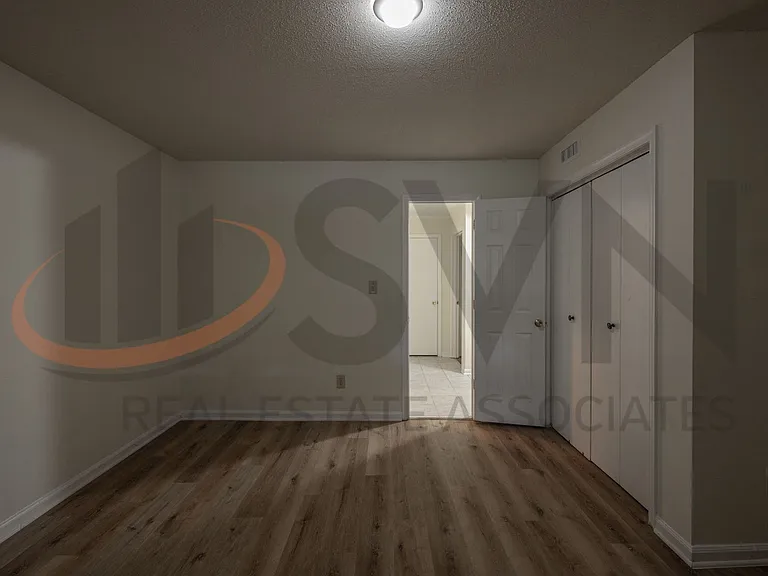 130 Kingsbury Dr — Photo 11