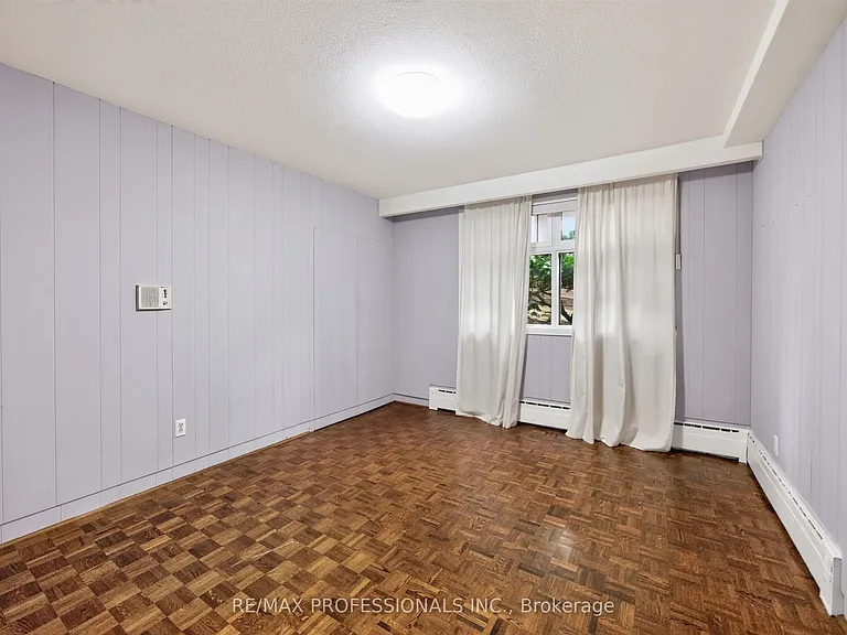 32 Edenbrook Hl — Photo 19