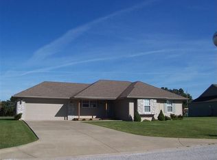 612 S Redbud Ave, Strafford, MO 65757
