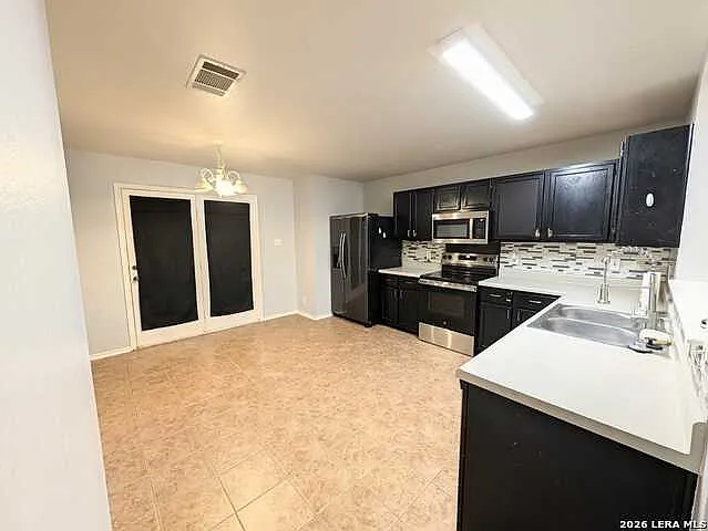 3 bed, 2.5 bath, 1373 sqft, $1,850 — Photo 3