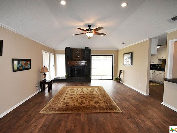 2nd image of 213 Taos Dr
