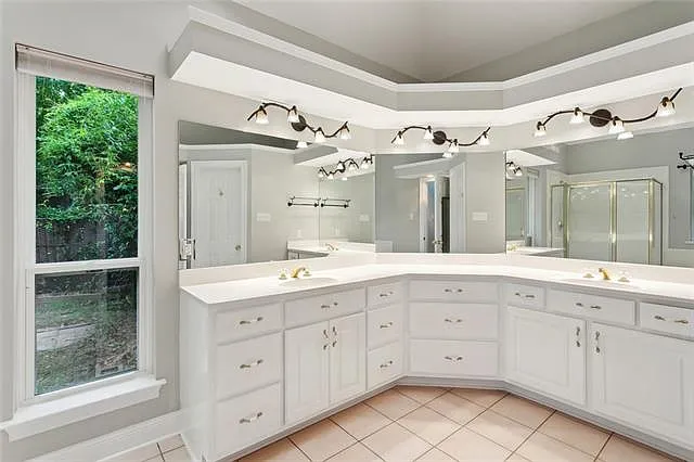 1306 Woodmere Dr — Photo 13