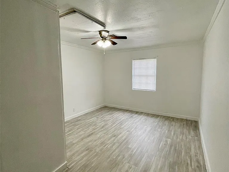 10823 Eddyrock St — Photo 11