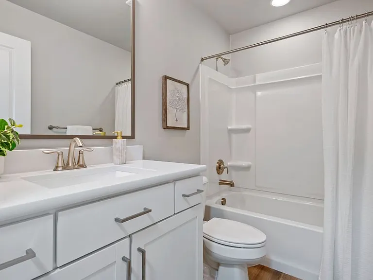 2101 W Northridge Dr — Photo 28