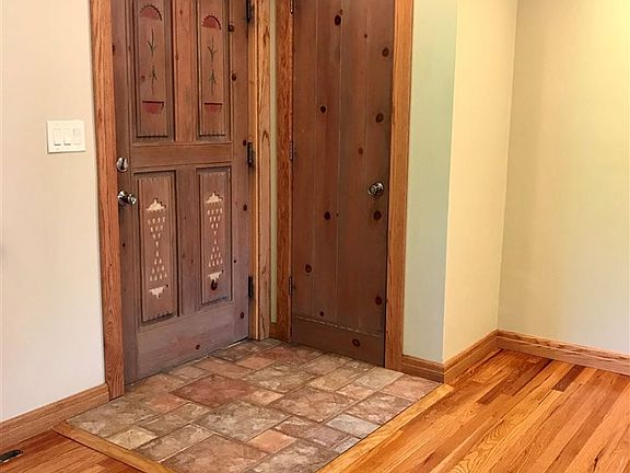 2nd image of 1235 Johnson Ave
