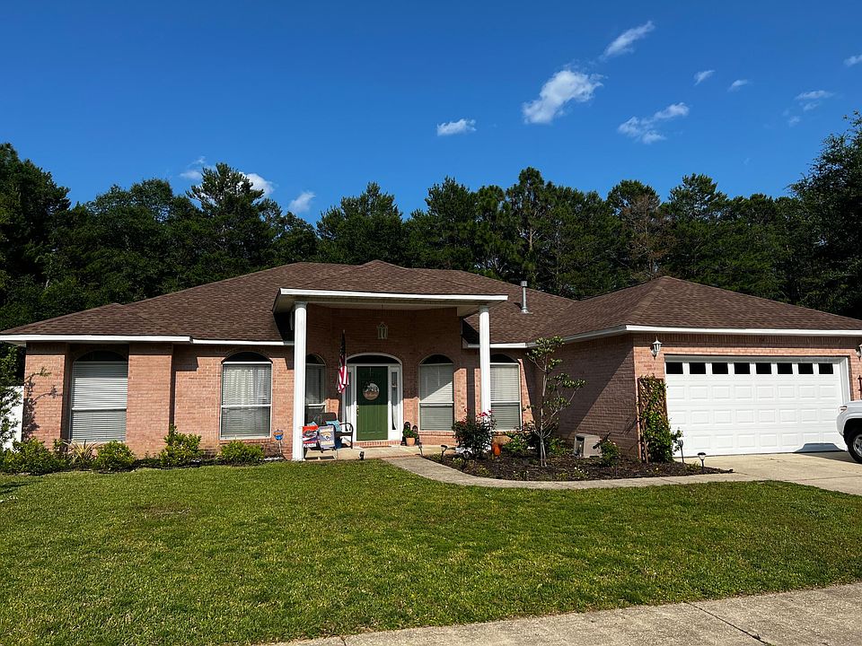 1st image of 64 Hillcrest Dr