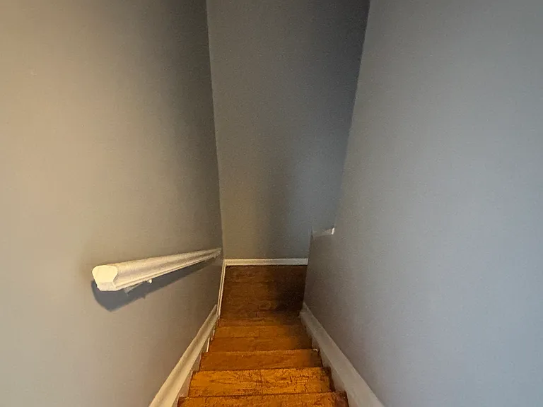 922 W Lombard St — Photo 12