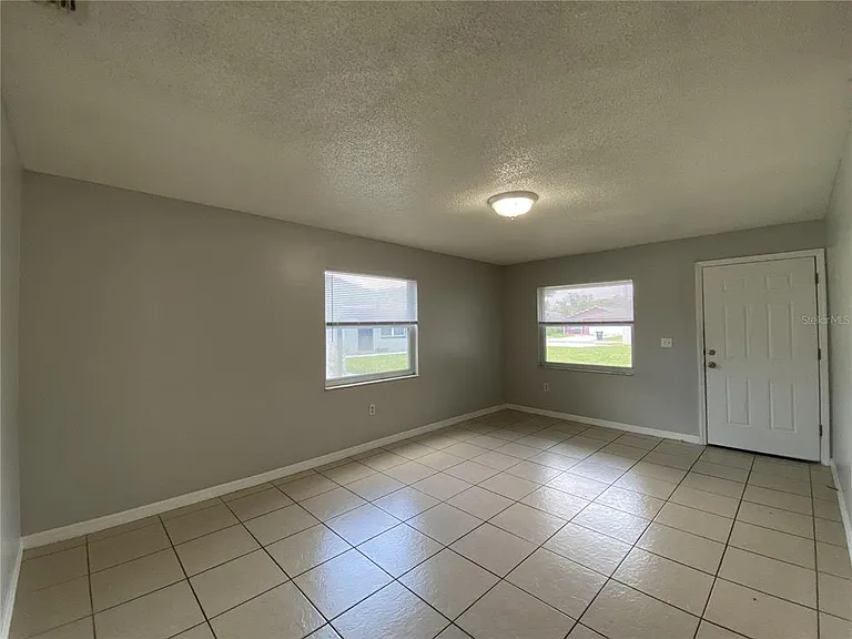 118 Eaton St #4 — Photo 5