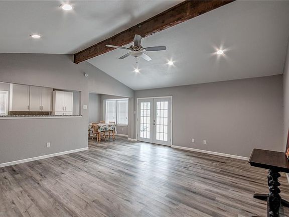 3rd image of 287 Elmwood Dr