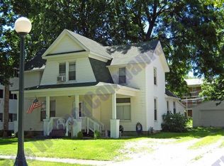 305 S Prairie St, Champaign, IL 61820