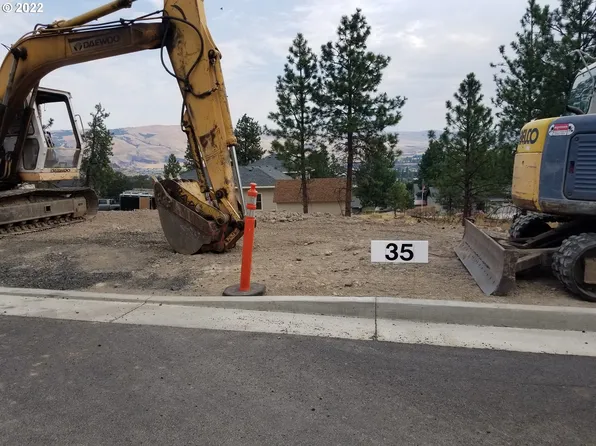 W 15th St #35, The Dalles, OR 97058