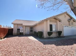 15965 Winona St, Victorville, CA 92395
