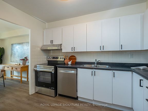 3rd image of 360 Ridelle Ave #1607