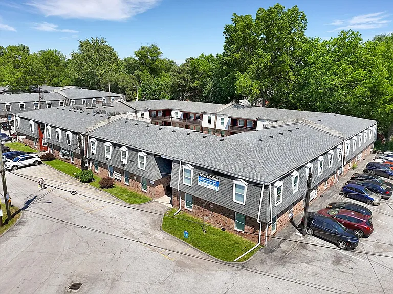 Cedar Chase Apartments — Photo 26