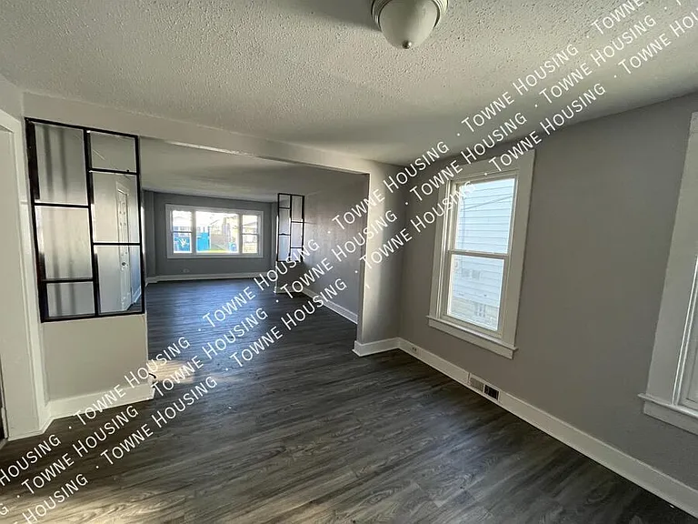 15 Beatrice Ave #1 — Photo 8