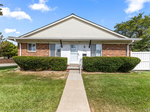 12792 Elaine Dr, Southgate, MI 48195