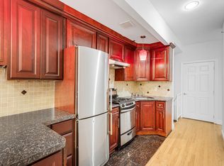 30-79 32nd St #1A, Astoria, NY 11102