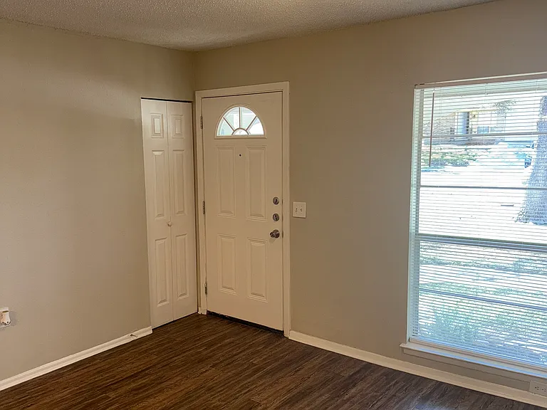 6011 Little Brandywine Crk — Photo 2