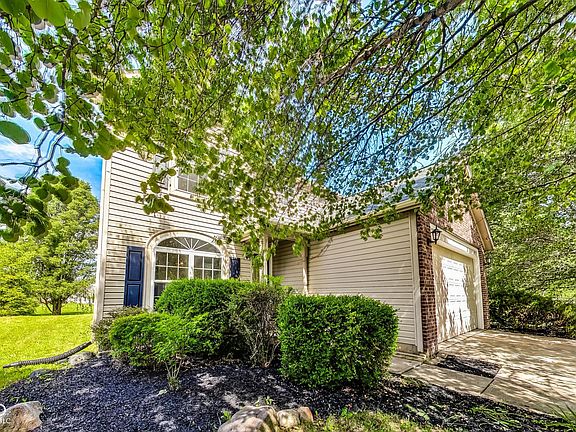 2nd image of 19511 Golden Meadow Way