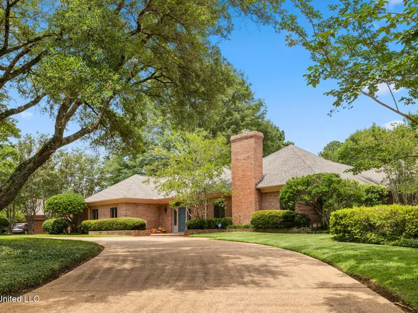 58 Saint Andrews Dr, Jackson, MS 39211