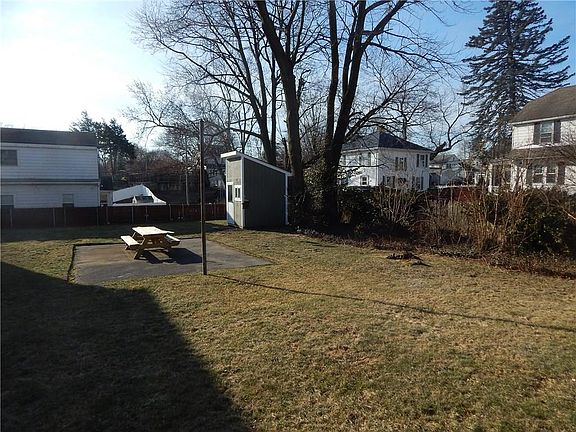 5th image of 30 N Olney St
