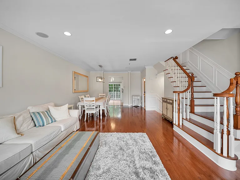 302 Villa Dr — Photo 17