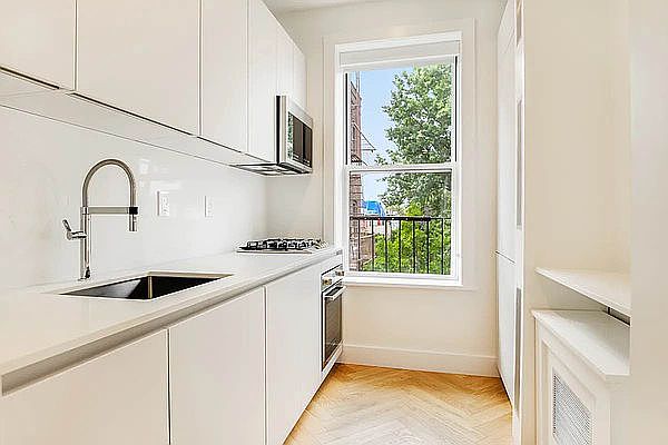 1st image of 178 Prospect Park W #1A