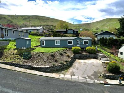 2420 E 17th St, The Dalles, OR, 97058