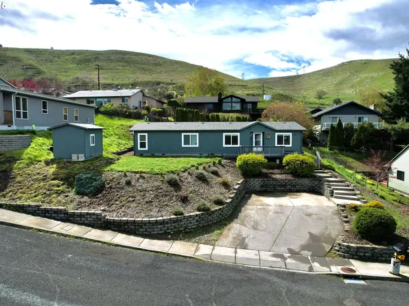 2420 E 17th St, The Dalles, OR 97058