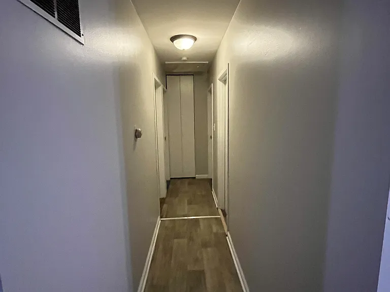 1014 Salem St — Photo 4