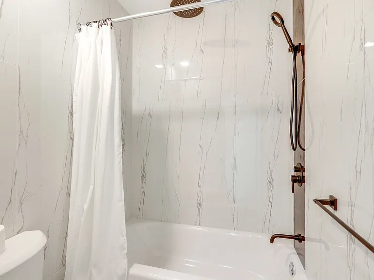 2927 W Santiago St — Photo 10