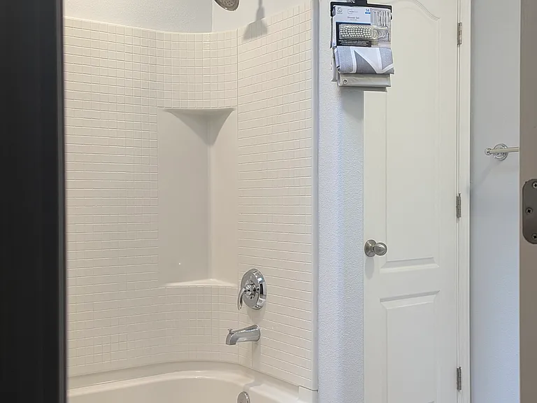 286 Santa Barbara Ave — Photo 29