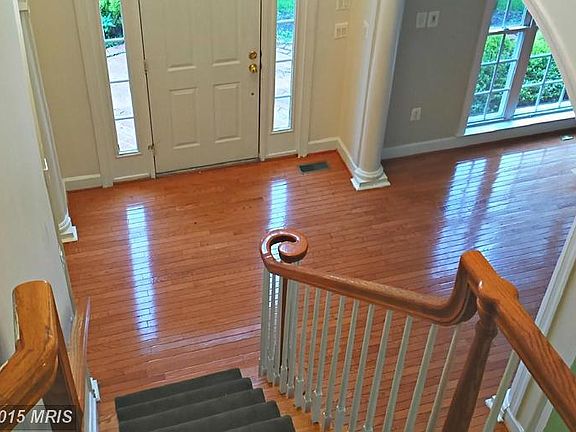4th image of 931 Leona Ln