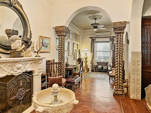 6 E 76th St APT 1R, New York, NY 10021