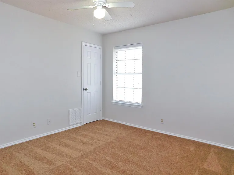 3008 Anysa Ln — Photo 12