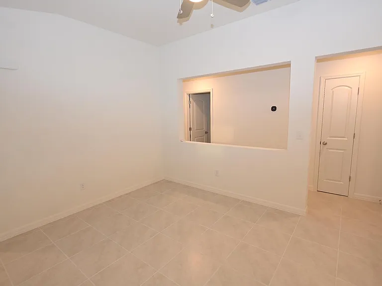 9532 Sandy Bluffs Cir — Photo 3