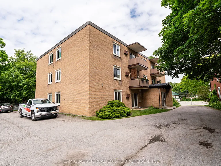 52 Hiawatha St #301 — Photo 20