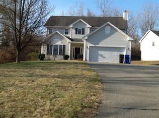 44 Meadow Brook Rd, Brookfield, CT 06804