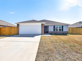 2708 Bass St, Pea Ridge, AR 72751