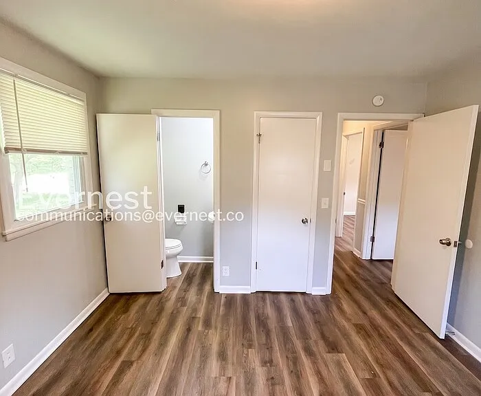 109 Shirley Dr — Photo 11
