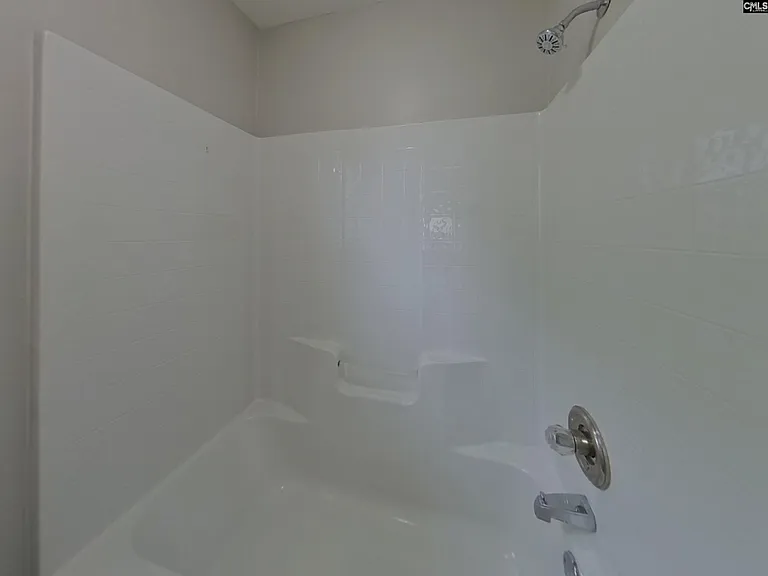 337 Montclaire Ln — Photo 10