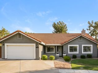 1214 E Greenway Cir, Mesa, AZ 85203