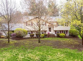 23 Farnham Rd, Rowley, MA 01969