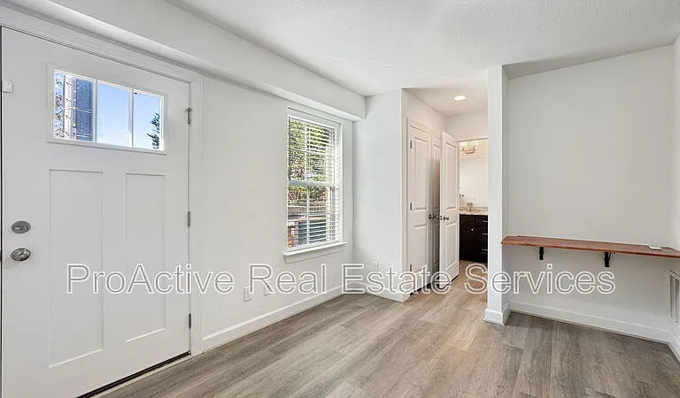4323 Pinter Ln — Photo 5