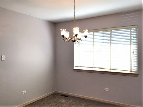 4th image of 2437 Foxtail Ct